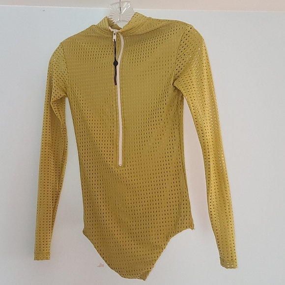 Acacia swimwear pineapple mesh ehukai rashguard S - Picture 11 of 15